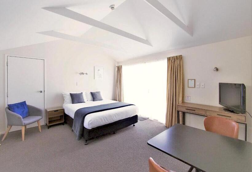 Люкс 2 Спальни, Riverlodge Motel