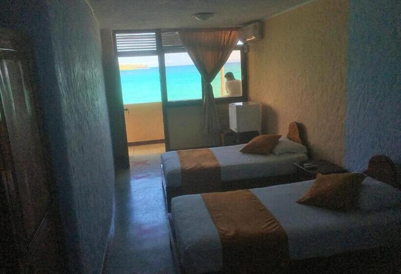 Chambre Triple Standard Vue Mer, Hostal Estrella De Mar