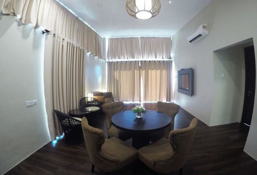 샬레, Samalaju Resort