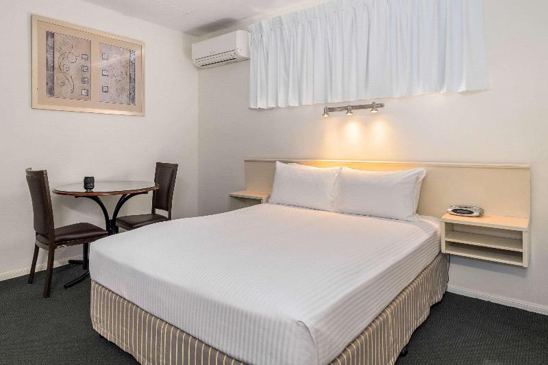 Номер Superior, The Ostrich Inn Colnbrook London Heathrow