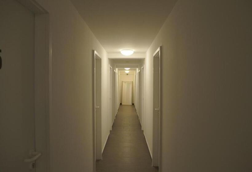 带共用浴室的标准房间, Fährhaus