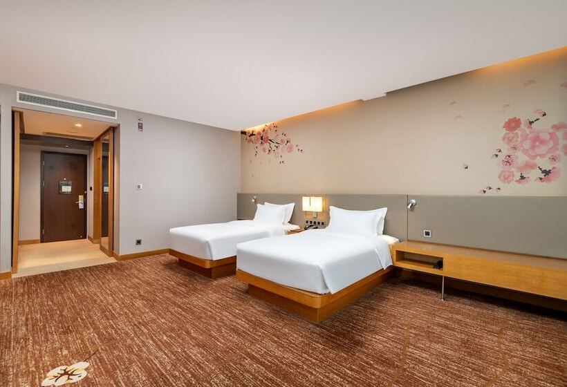 Номер Deluxe, Hilton Garden Inn Guiyang Yunyan