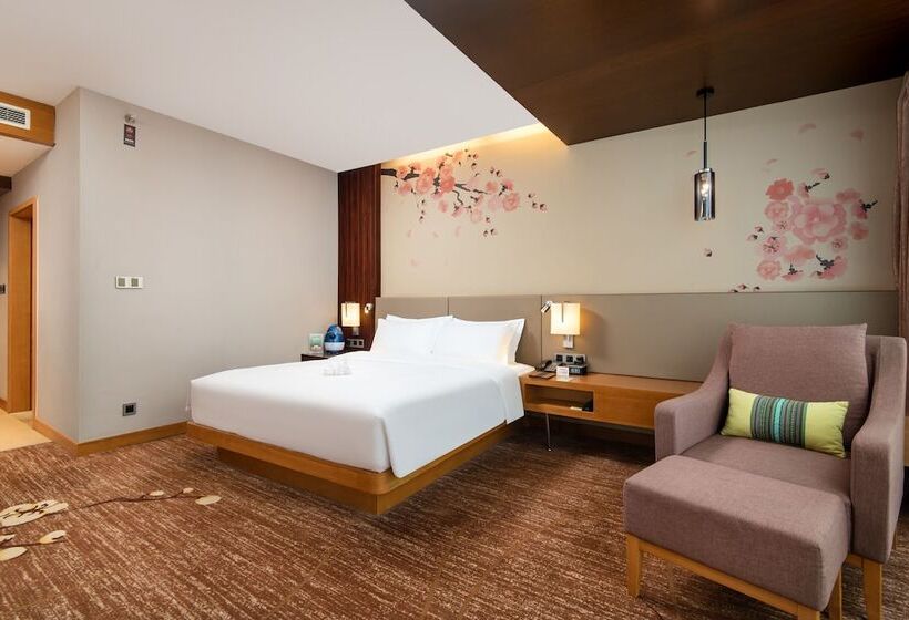 Номер Deluxe, Hilton Garden Inn Guiyang Yunyan