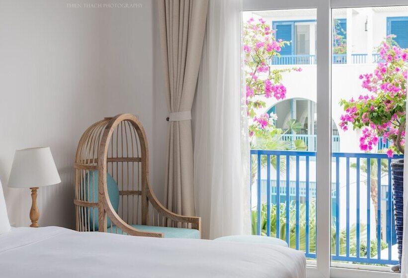 سوییت با چشم‌انداز استخر, Risemount Premier Resort Danang