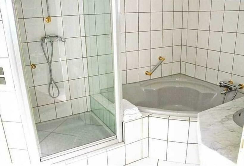 اتاق اکونومی, Am Schenkelberg