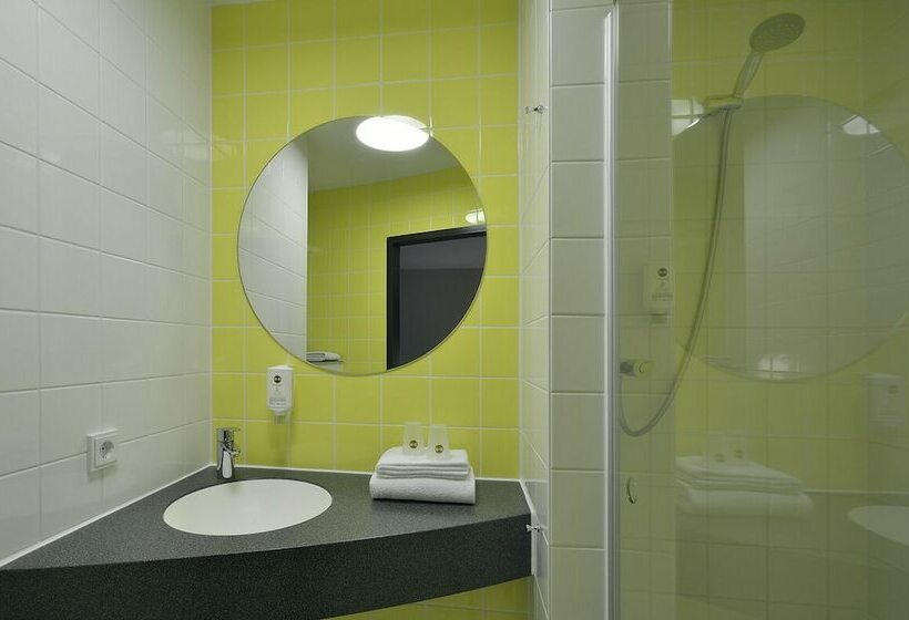 Номер Стандарт Трехместный, B&b Hotel Mülheim An Der Ruhr