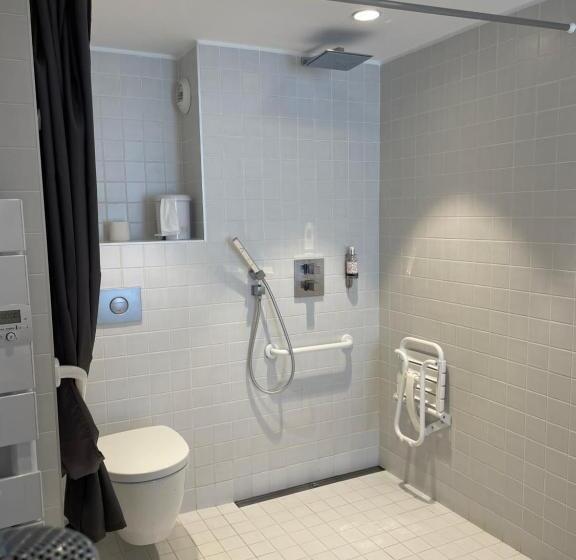 اتاق استاندارد برای معلولان, Restaurant Santiago