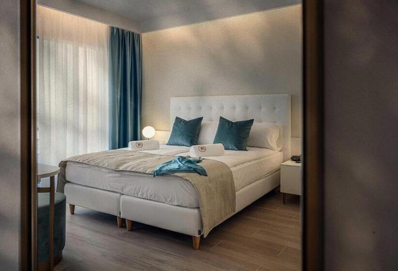 4인용 수피리어 룸, Astoria