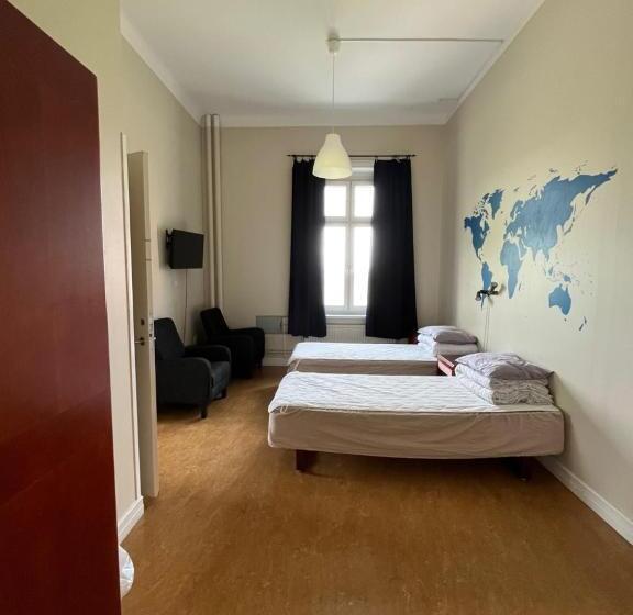 Семейный Номер Совместный Санузел, Carlstad Sport Hostel
