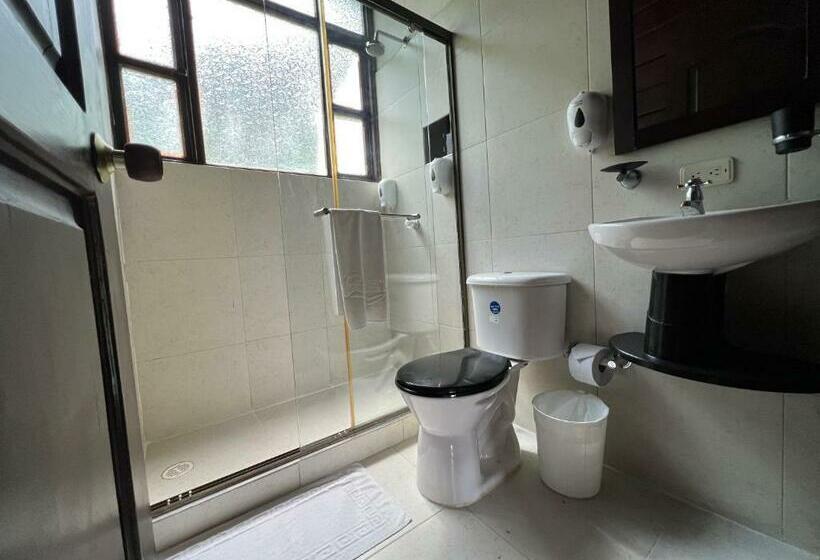 بنجلو عائلى, Villeta Resort