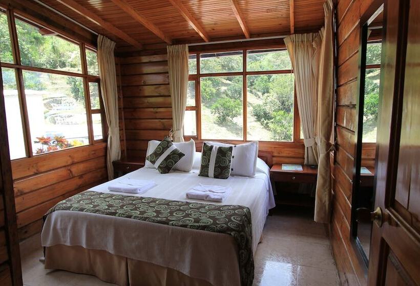 بنجلو عائلى, Villeta Resort