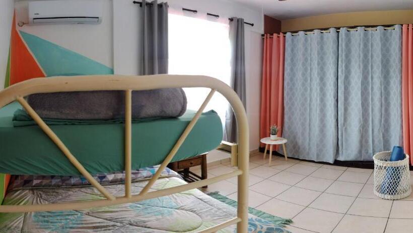 ２ベッドルームアパートメント, Cool Vibes Beach Hostel