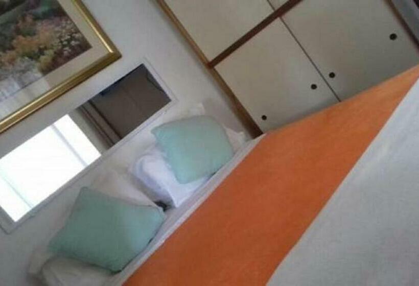 标准单人间, Casa Echavarria