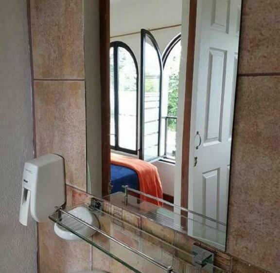 标准单人间, Casa Echavarria