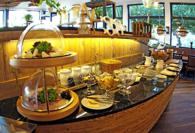 四人标准间, Altes Ruderhaus