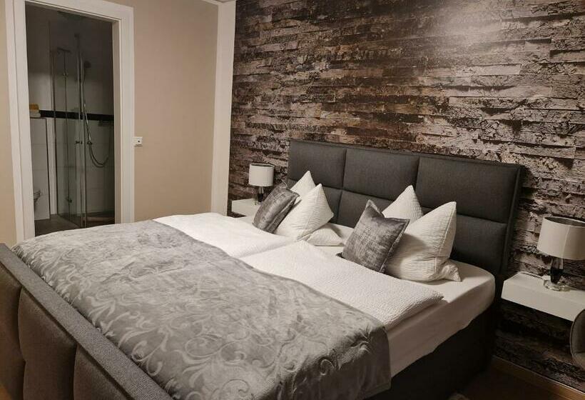 Номер Стандарт с Балконом, Aparthotel Magnolia