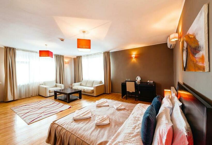 اتاق لوکس, Pensiunea Casa Zanelor