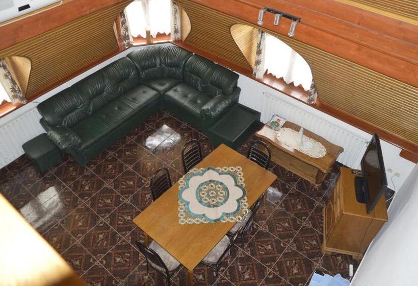 Люкс Дюплекс, Motel Buti