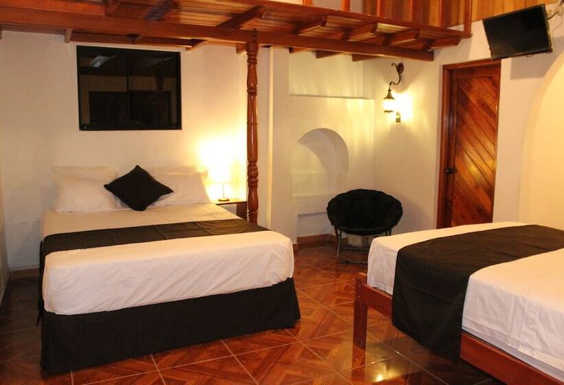 스탠다드 트리플 룸, Epoca Hotel Boutique