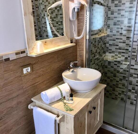 Четырехместный Номер Стандарт, Fiumicino Airport B&b Deluxe