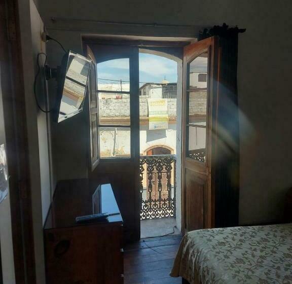 스탠다드 룸, Hostal Lluvia De Oro
