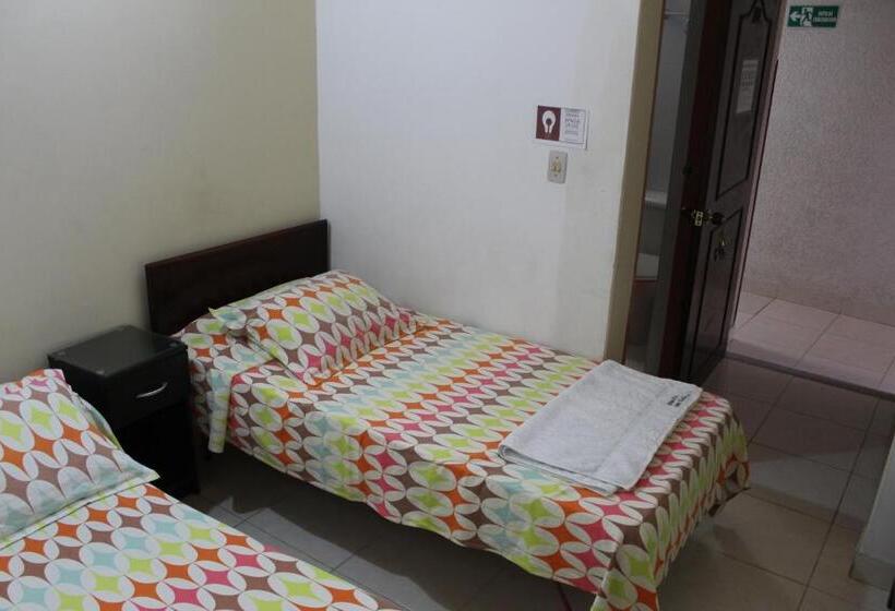 Номер Стандарт Трехместный, Hostal Isla Señorial