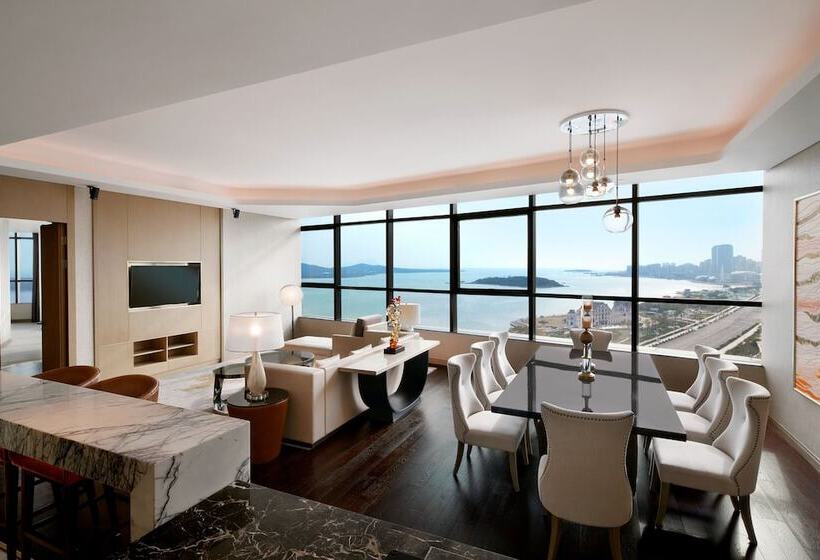 Люкс Президентский 2 Спальни, Sheraton Qingdao West Coast
