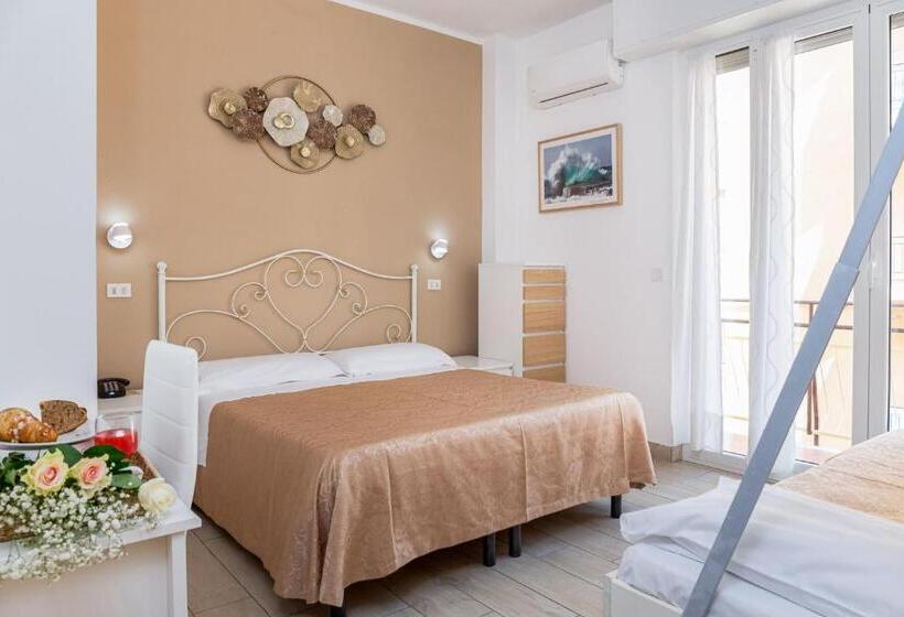 Номер Стандарт с Балконом, Villa Lina