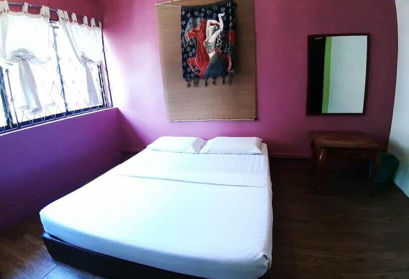 スタンダードルーム, Akinabalu Youth Hostel