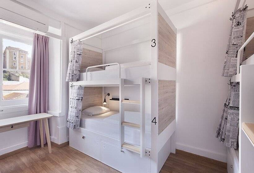 Bed in Shared Room with Shared Bathroom, Goodmorning Solo Traveller Hostel