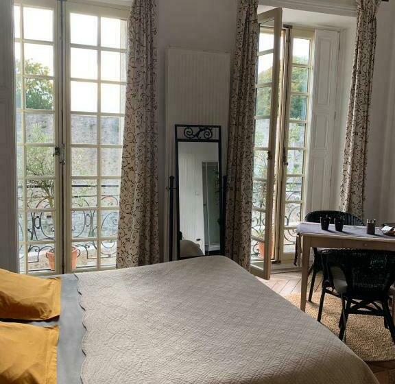 Люкс Вид на Город, Chambre D Hôte Du Château