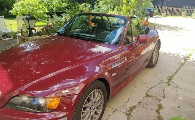 חדר משפחתי, A La Grenouille Du Jura