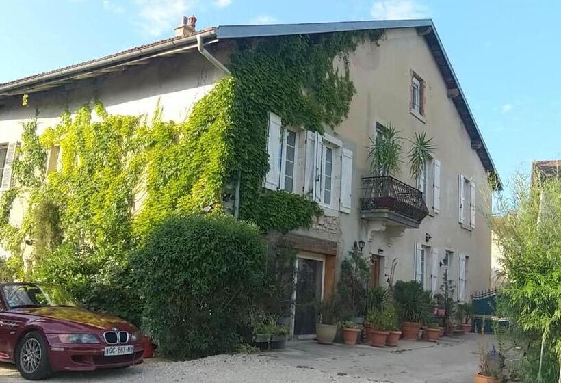 Четырехместный Номер Стандарт, A La Grenouille Du Jura