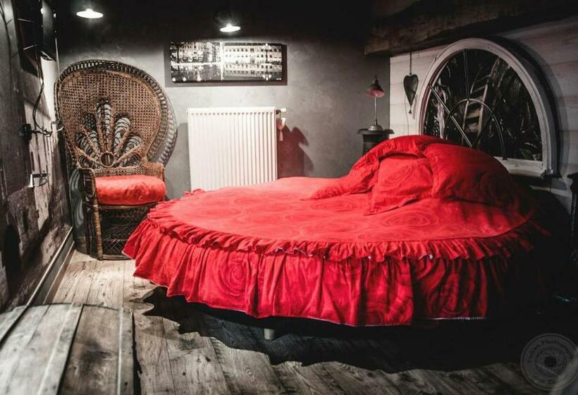 Romantic Room, Aux Logis De La Solre