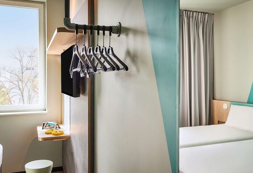 Классический Номер, Hôtel Ibis Budget Nantes Ouest Atlantis Couëron