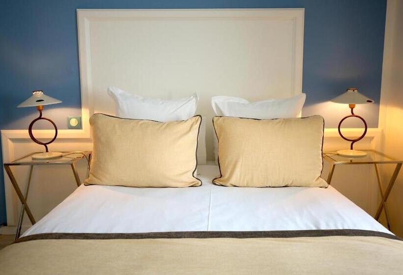 Comfort room with city view, Royal Bon Repos