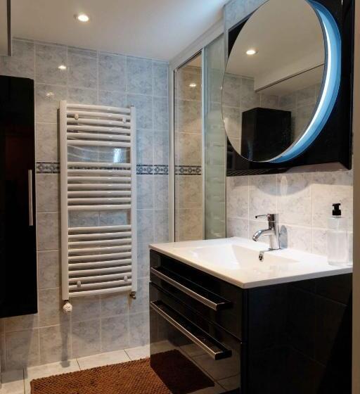 Номер Economy с общей ванной комнатой, Chambres D Hotes à Autun