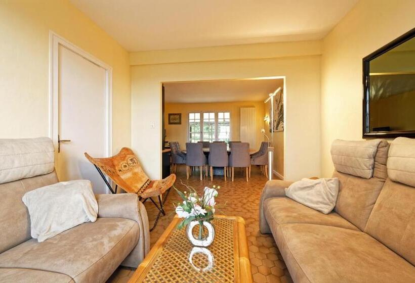 Номер Стандарт, Chambres D Hotes à Autun