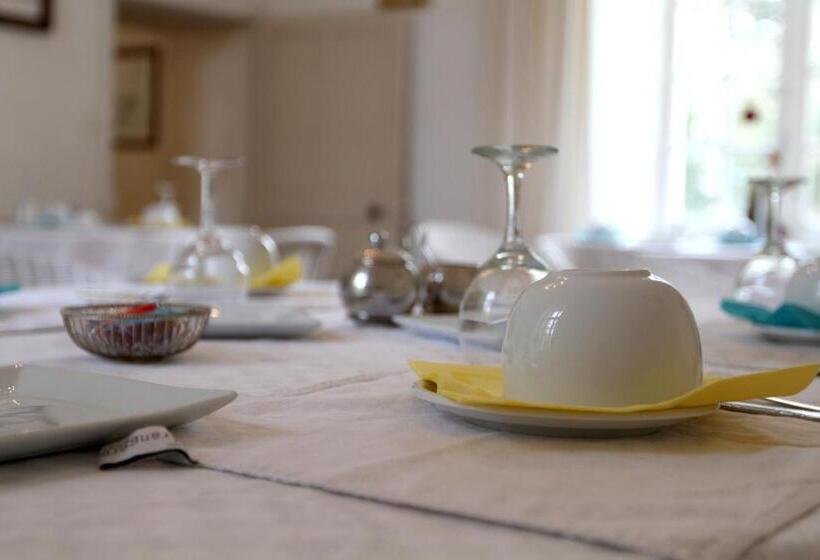 غرفة كومفورت, Château Du Bois De La Noe