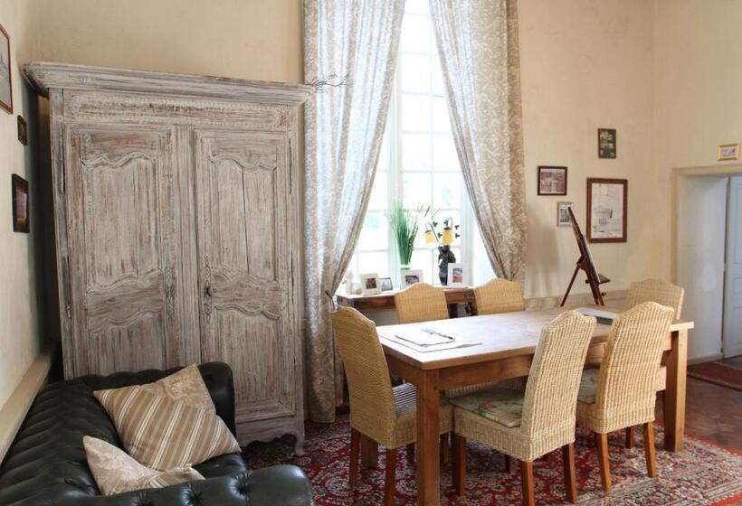 Номер Комфорт, Château Du Bois De La Noe