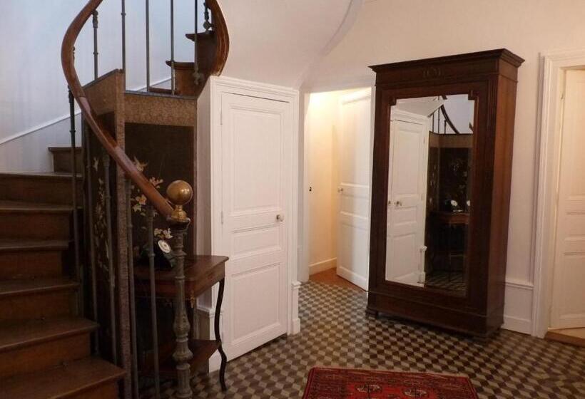 غرفة قياسية, Le Clos Saint Nicolas