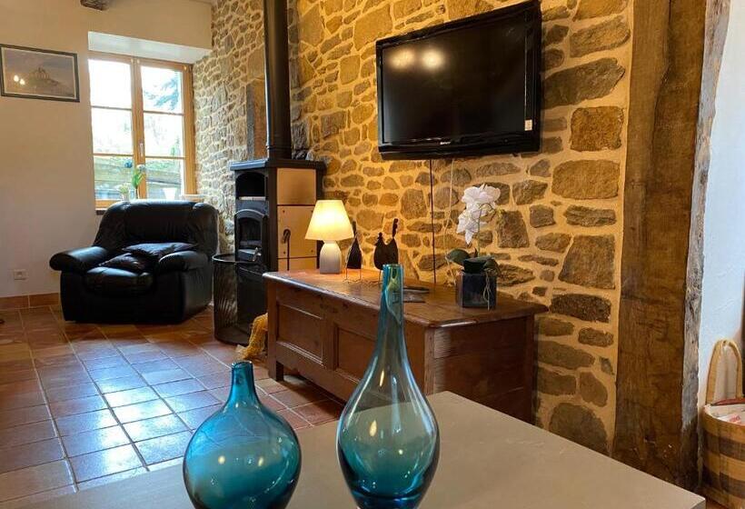 Дом 2 Спальни, Maison D Hotes & Gites Domaine De La Garaye