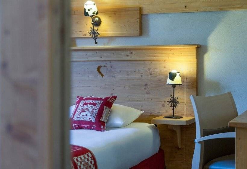 اتاق استاندارد چهار تخته, Chalet Hôtel Le Beausoleil, The Originals Relais