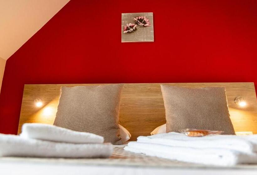 Номер Стандарт, Hôtel Le Bon Cap