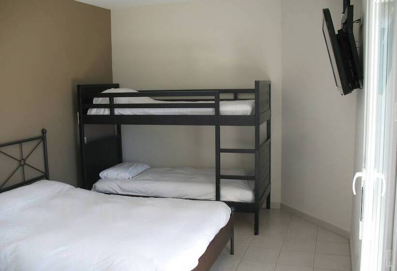 スーペリアの４人部屋, Fasthotel Montpellier Baillargues