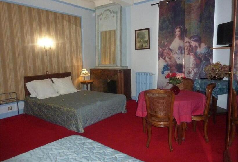 اتاق استاندارد چهار تخته, Hôtel Du Fiacre