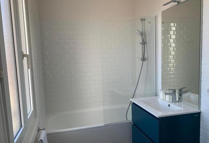 Номер Deluxe Вид на Море, Le Cosy Riva Bella