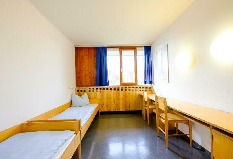 Номер Стандарт, Internationales Jugendgästehaus Dachau