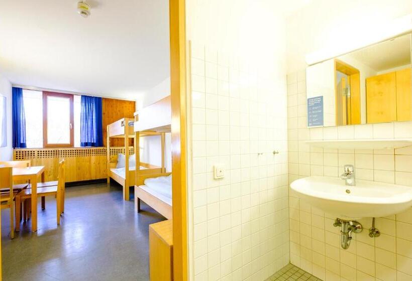 Четырехместный Номер Стандарт, Internationales Jugendgästehaus Dachau