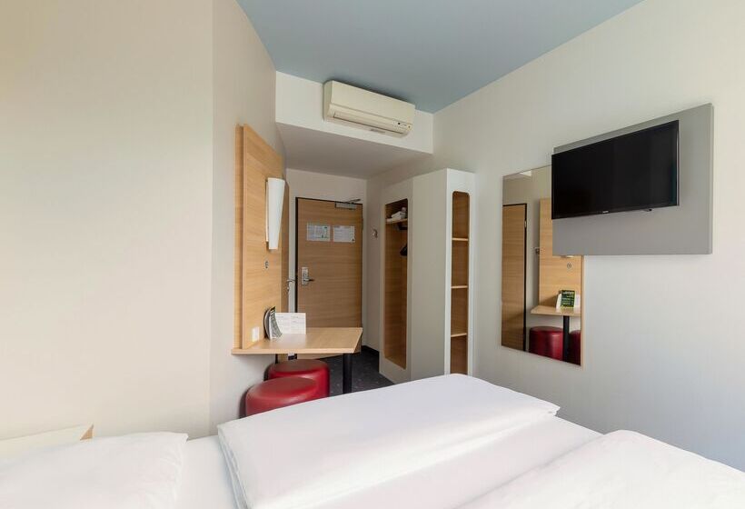 Номер Стандарт, B&b Hotel Dresden Messe